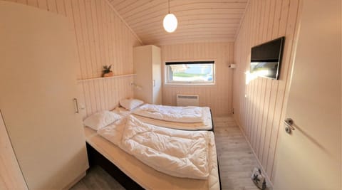 Apartment | 4 bedrooms, individually furnished, bed sheets