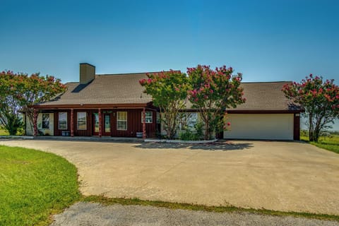 Cross Roads Vacation Rental | 4BR | 4BA | 3,200 Sq Ft