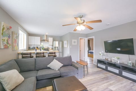 Red River Vacation Rental | 2BR | 1BA | 625 Sq Ft