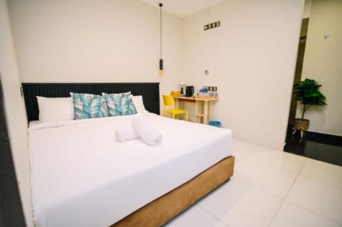 Classic Quadruple Room | Iron/ironing board, WiFi (free)