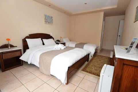 Superior Triple Room, Balcony, City View | WiFi (free)
