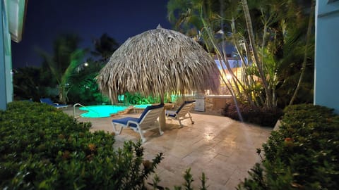 Apartment, 1 Bedroom, Patio, Garden View | Sundeck