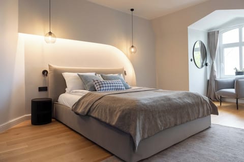 Deluxe Apartment, Beachside | Premium bedding, iron/ironing board, cribs (surcharge), WiFi (free)