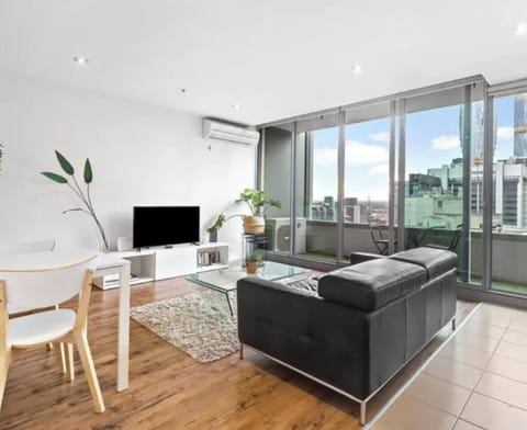 Step from your air-conditioned lounge to a private balcony—perfect for sipping coffee as the city wakes or enjoying dusk with a glass of wine.