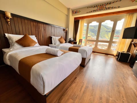 Deluxe Double or Twin Room, Balcony, Mountain View | WiFi (free)