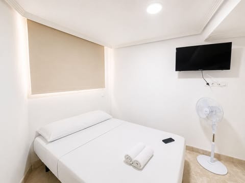 Basic Double Room | WiFi (free)