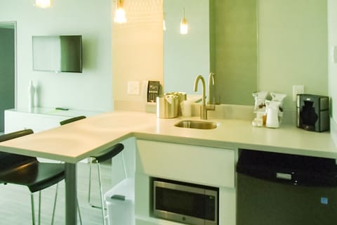 Premium bedding, iron/ironing board, rollaway beds, free WiFi