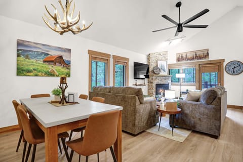 Latigo Lodge Main Living and Dining Areas. Dining Table seats 6