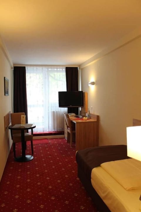 Single Room | In-room safe, desk, soundproofing, WiFi (free)