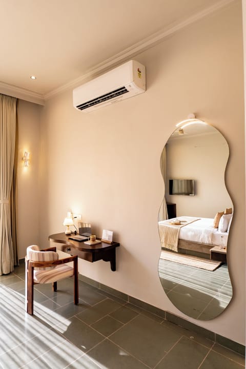 Luxury Double Room | Iron/ironing board (on request), WiFi (free)