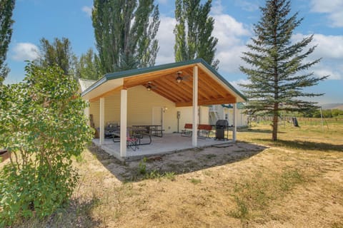 Saint Charles Vacation Rental | 2BR | 3BA | 600 Sq Ft