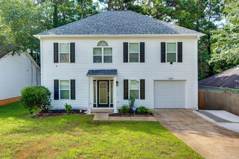 Mableton Vacation Rental | 4BR | 3BA | 2,245 Sq Ft