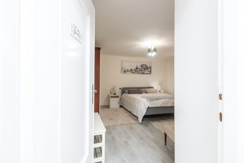 Apartment, Balcony, Hill View | WiFi (free)