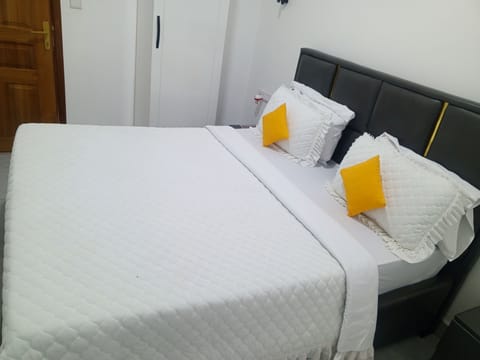 Single Room, Balcony, City View | WiFi (free)