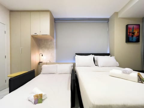 Studio | Blackout drapes, iron/ironing board, WiFi (free)