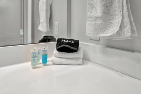 Bathroom amenities