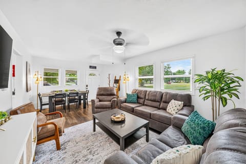 Upstairs Living Room - lots of seating to gather