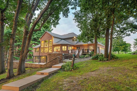Welcome to Hemlock Manor!