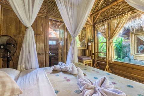 Basic Double Room, 1 Bedroom, Garden View | 1 bedroom, premium bedding, in-room safe, desk