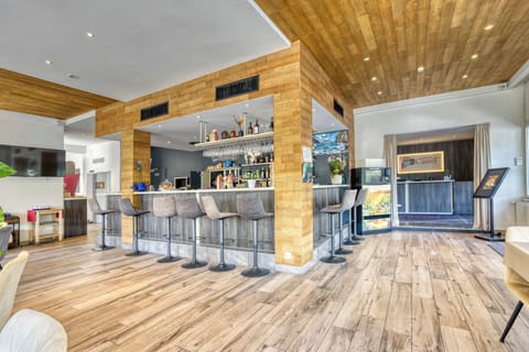 Lunch and dinner served, Regional cuisine