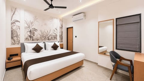 Deluxe Room | Iron/ironing board (on request), WiFi (free)