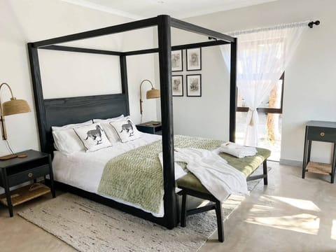 Luxury Villa, Garden View | Laptop workspace, WiFi (free)