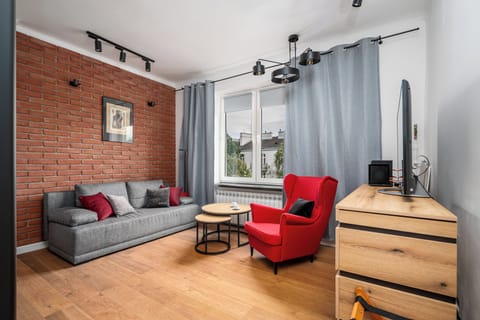 Apartment (12) | Living area | 30-inch flat-screen TV with digital channels