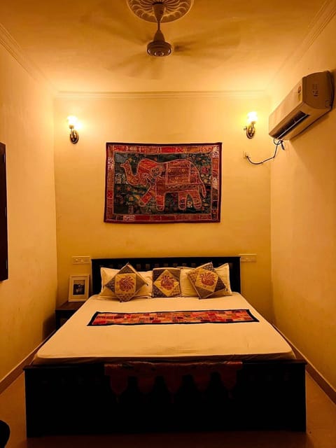 4 Bed Non AC Dormitory | Desk, laptop workspace, WiFi (free)