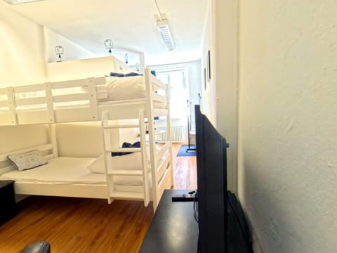 Basic Double Room, 1st floor | WiFi (free)