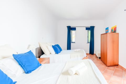 2 bedrooms, cribs (surcharge), bed sheets