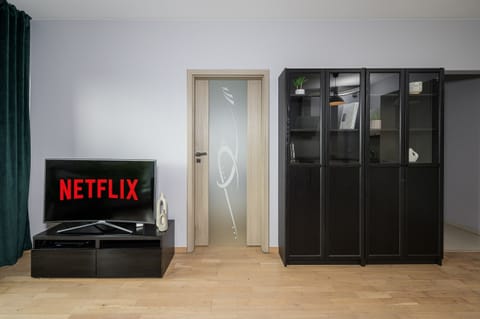 Classic Apartment, Balcony | Living area | 40-inch TV with satellite channels, Netflix, streaming services