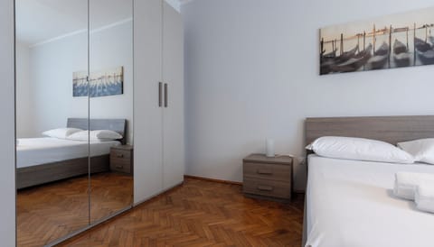 Apartment (1 Bedroom) | 1 bedroom, iron/ironing board, cribs (surcharge), bed sheets