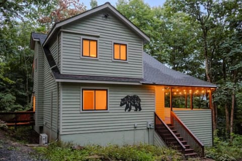 Welcome to the Wintergreen Mountain Mist Retreat