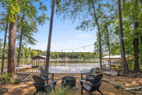 Fire Pit overlooking the Lake
