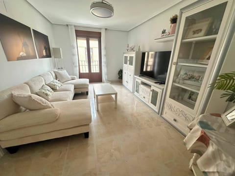 Classic Apartment, City View | Living area