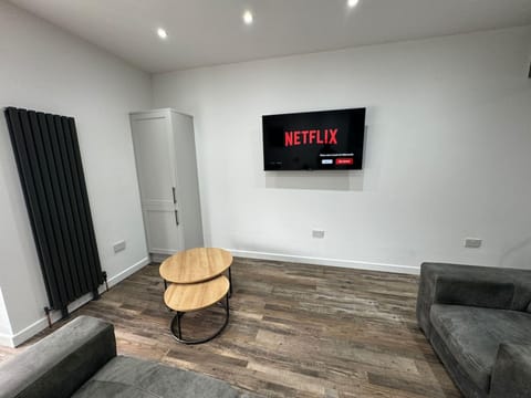 House | 5 bedrooms