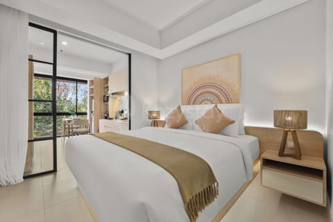 Apartment, 1 Bedroom, City View | Desk, laptop workspace, iron/ironing board, WiFi (free)