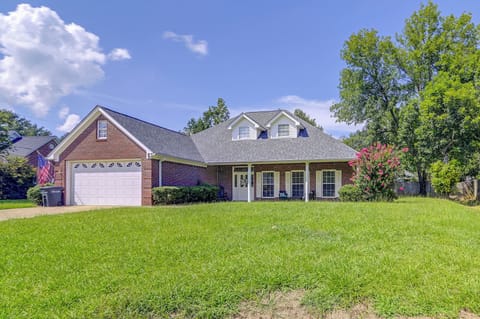Starkville Vacation Rental | 5BR | 3BA | 3,000 Sq Ft | 1 Step for Entry