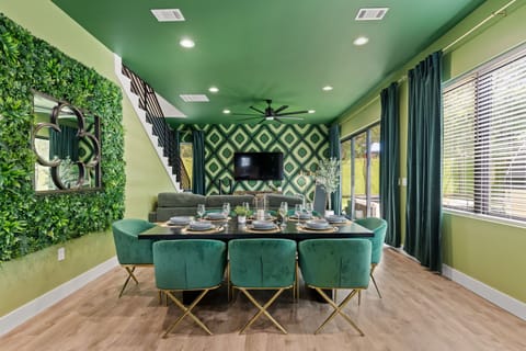 House | 4 bedrooms, high-speed internet