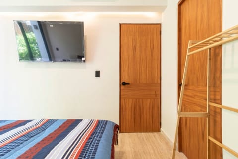 Deluxe Apartment, Patio | WiFi (free)