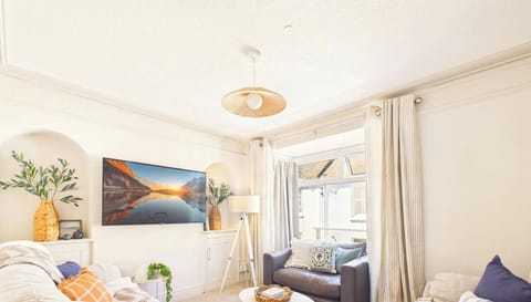 Blue Bed & Breakfast Inns  Airbnb Spaces Photo Collage