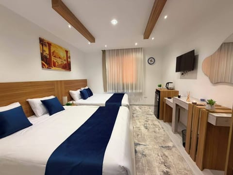Comfort Quadruple Room | Soundproofing, WiFi (free)