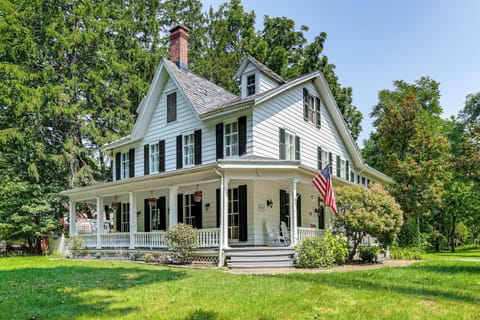 House (4 Bedrooms) | Front of property