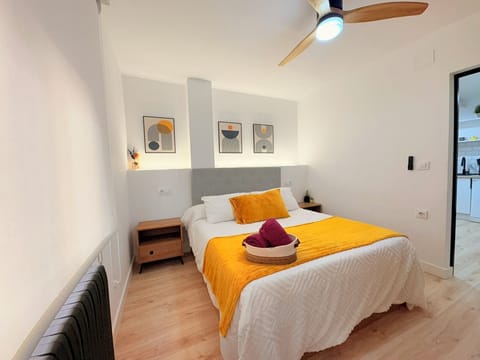 Desk, laptop workspace, iron/ironing board, WiFi (free)
