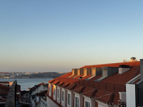 Deluxe Penthouse, Ensuite, River View (Lisbon Bridge) | View from property