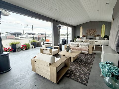 Rooftop deck. Both City and Ocean view