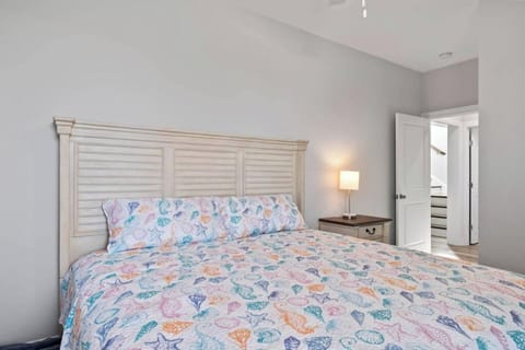 Bedroom. Interior and views may vary based on location and availability.