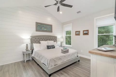 Bedroom. Interior and views may vary based on location and availability.