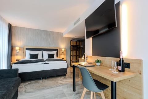 Superior Quadruple Room | WiFi (free), bed sheets