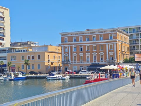 Marina